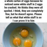 If You See a Woman Wearing a Wedding Ring On Her Pinky, Here’s What It Means