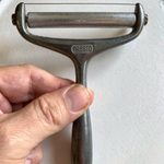 The Hidden Tool in Your Kitchen Scissors That’s Blowing People’s Minds